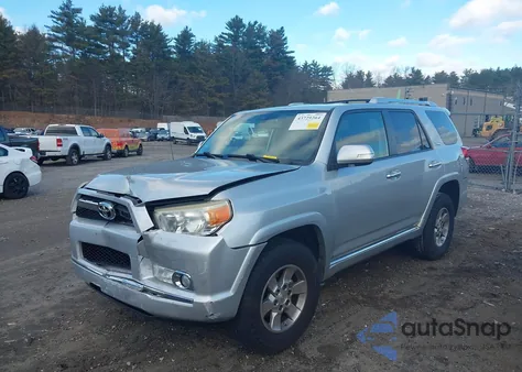 2010 Toyota 4Runner Sr5 V6 z USA, uszkodzony, nr VIN JTEBU5JR3A5009041